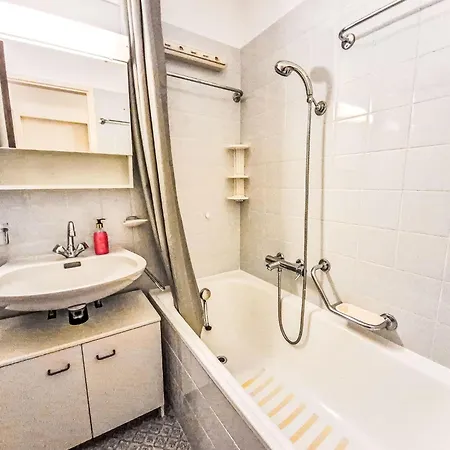 Apartamento Violettes A303 By Interhome